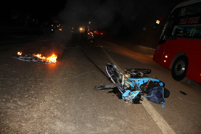 Khắc phục hậu quả vụ xe khách đâm môtô làm 3 người tử vong ảnh 1