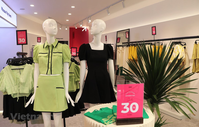 Gợi ý quà tặng thời trang cho mùa Lễ tình nhân Valentine 14/2 ảnh 1