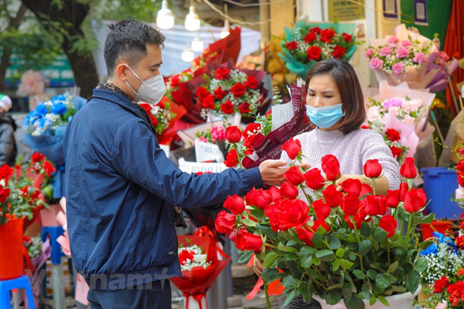 'Ngọt ngào mùa yêu' với thị trường quà tặng Lễ tình nhân Valentine ảnh 1