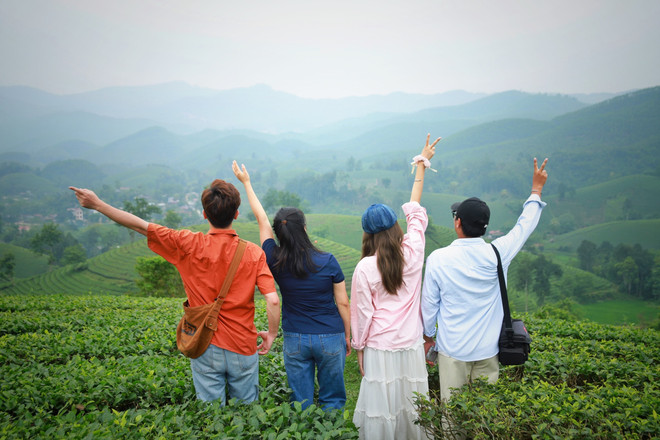 Giới trẻ có xu hướng tìm về với thiên nhiên. (Ảnh: Mai Mai/Vietnam+) vnp_doi che long coc 4.jpg