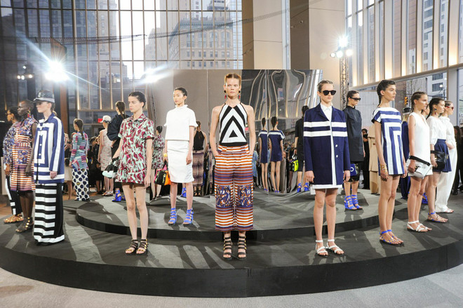 “Huyền thoại sống” Kenzo Takada đến Tuần thời trang quốc tế Việt Nam ảnh 1