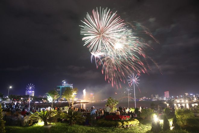 ttxvn_phao hoa da nang.jpg