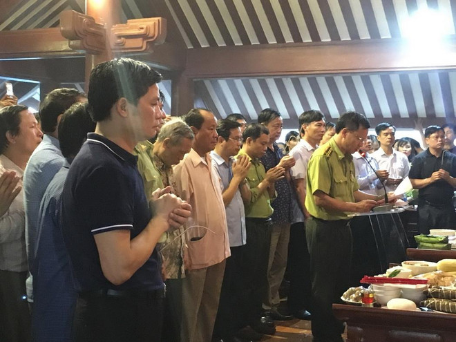 Thành kính dâng hương tưởng nhớ và tri ân Chủ tịch Hồ Chí Minh ảnh 1