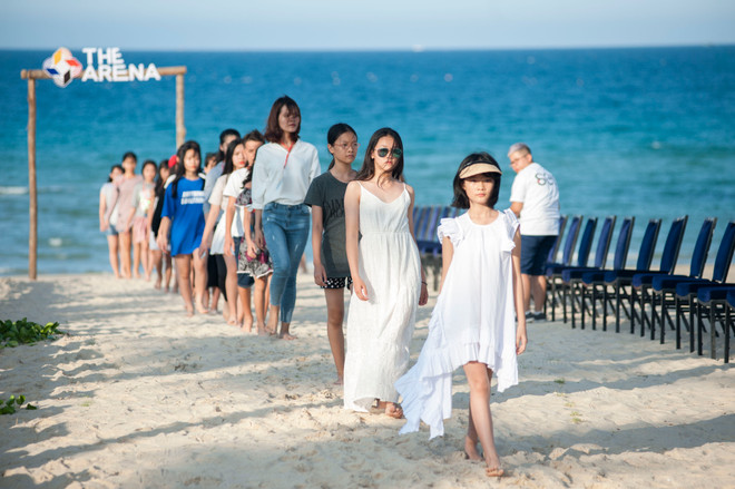 Hình ảnh siêu dễ thương của dàn mẫu nhí trước Tuần thời trang trẻ em ảnh 11