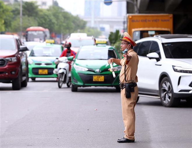 Giải quyết dứt điểm các 'điểm đen' ùn tắc giao thông ở Hà Nội ảnh 1