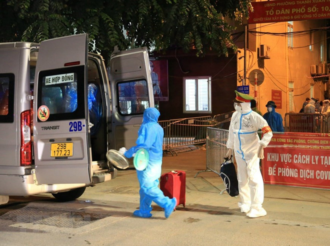 Việc di dời dân khỏi 'ổ dịch' Thanh Xuân Trung kéo dài đến hết 3/9 ảnh 1