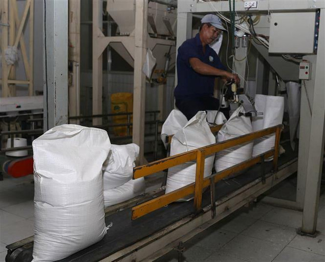 Giá gạo của Việt Nam giảm vì lo ngại Philippines hạn chế nhập khẩu ảnh 1