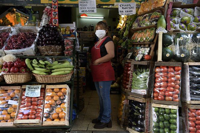 Lạm phát tại Argentina tăng 3 chữ số, lên mức cao nhất trong 32 năm ảnh 1