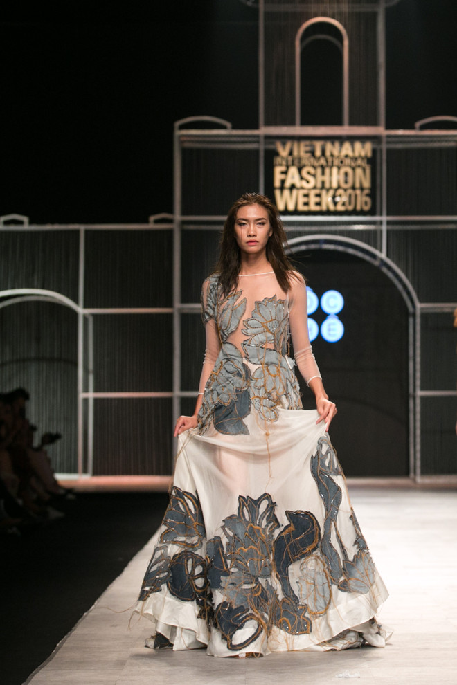 Mâu Thủy phá cách với thời trang đường phố của thương hiệu Ôchê ảnh 22