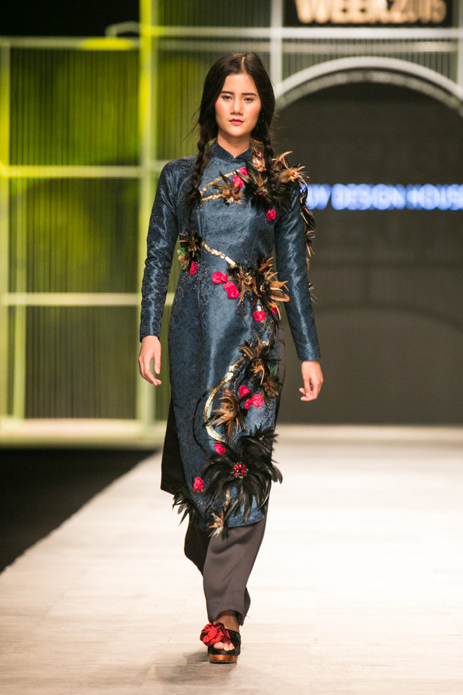 Nhà thiết kế Thủy Nguyễn gây bão với “Gió mùa về” đầy cảm xúc ảnh 15