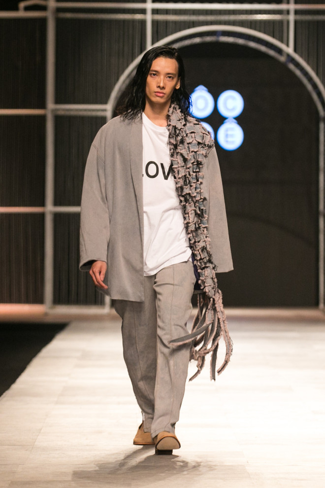 Mâu Thủy phá cách với thời trang đường phố của thương hiệu Ôchê ảnh 13