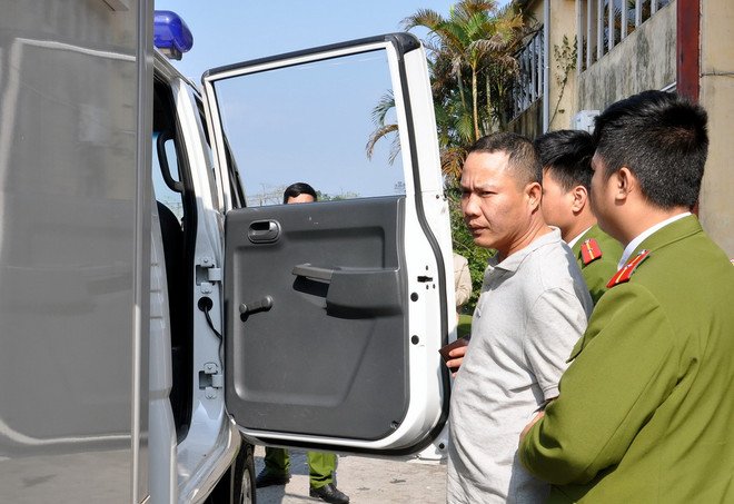 Quảng Ninh: Nổ súng bắn xịt lốp xe vận chuyển trái phép tê tê ảnh 2