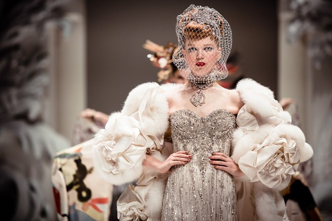 Yếu tố làm nên sức hút của Tuần lễ thời trang quốc tế Việt Nam 2015 ảnh 1