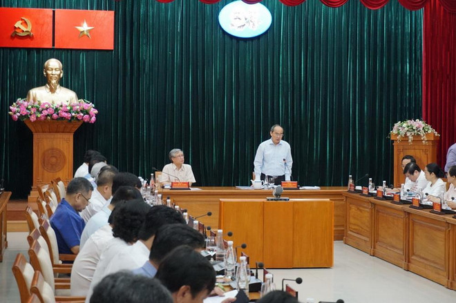 Đoàn Tiểu ban Văn kiện Đại hội XIII làm việc tại Thành phố Hồ Chí Minh ảnh 1