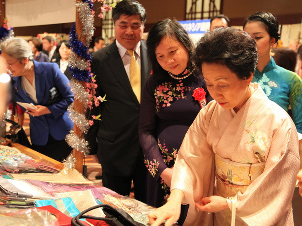 Việt Nam tham dự Hội chợ từ thiện tại thủ đô Tokyo ảnh 1