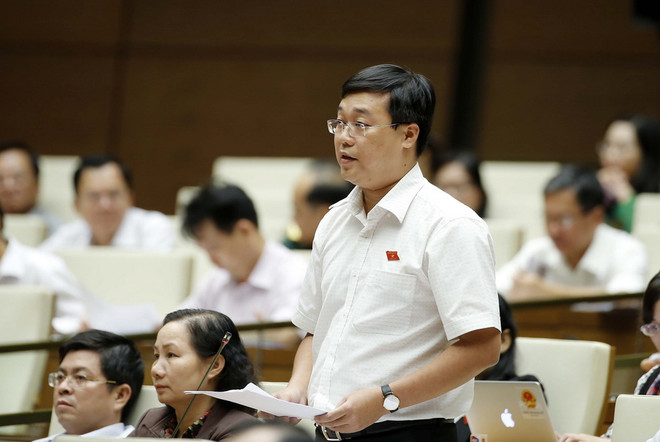 Đại biểu Lê Quốc Phong, Bí thư thứ Nhất Trung ương Đoàn Thanh niên Cộng sản Hồ Chí Minh là Chủ tịch Nhóm đại biểu Quốc hội trẻ. (Ảnh: An Đăng/TTXVN) Nhóm đại biểu Quốc hội trẻ khóa XIV chính thức ra mắt tại Hà Nội ảnh 1