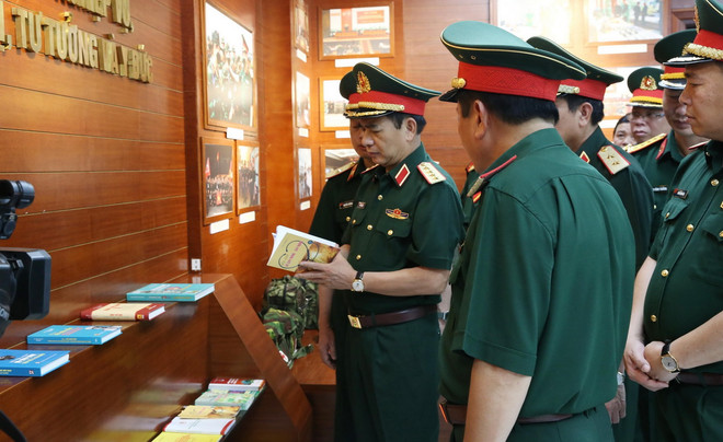 ttxvn_dai tuong phan van giang 1.jpg