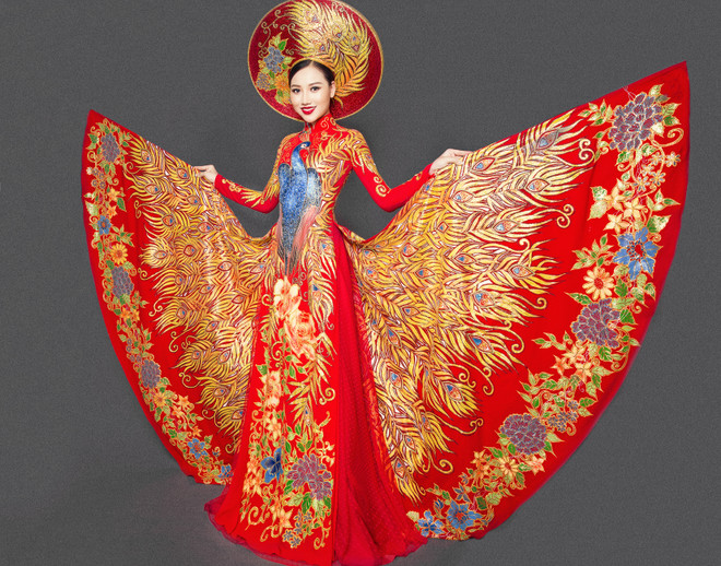 Thu Thảo lộng lẫy trang phục dân tộc tranh giải nhan sắc quốc tế ảnh 1