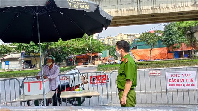 Hà Nội: Mỗi chốt kiểm soát là một 'pháo đài' phòng, chống dịch ảnh 1