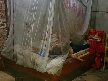 Chồng dùng dao cắt cổ vợ, nguyên nhân có thể vì ghen tuông ảnh 1