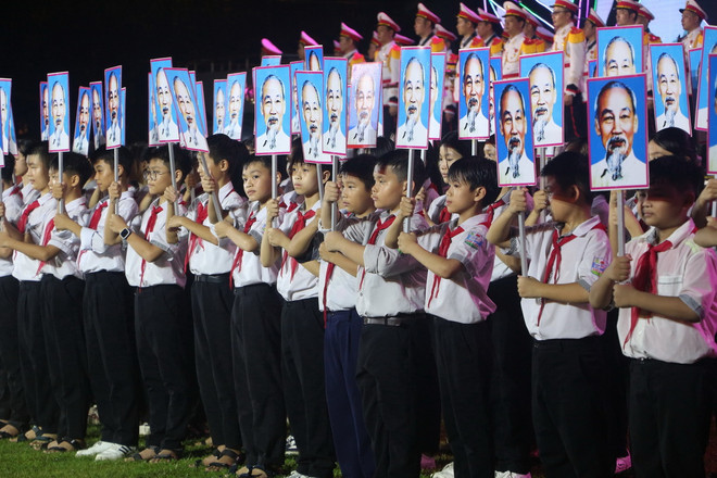 ttxvn_le hoi lang sen 4.jpg