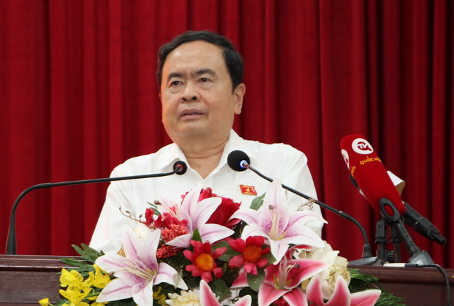 Ông Trần Thanh Mẫn, Ủy viên Bộ Chính trị, Phó Chủ tịch Thường trực Quốc hội phát biểu tại hội nghị. (Ảnh: Hồng Thái/TTXVN) 'Hậu Giang có nhiều điểm sáng trong phát triển kinh tế-xã hội' ảnh 1