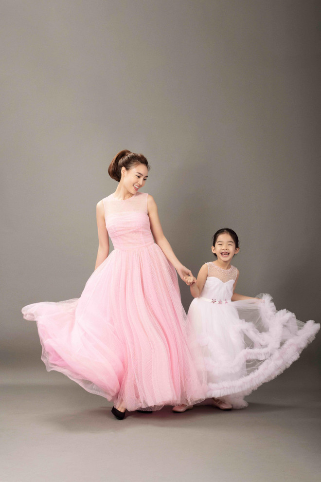 Dàn sao 'hot' của làng giải trí cùng quy tụ tại 'Tự hào Việt Nam' ảnh 4