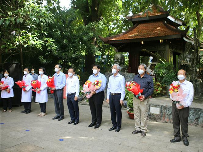 Tặng 100.000 phần sản phẩm y học cổ truyền tới các F0 cách ly tại nhà ảnh 1