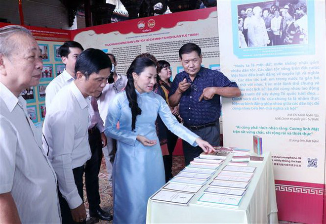 Khánh thành Không gian văn hóa Hồ Chí Minh tại hội quán của người Hoa ảnh 1