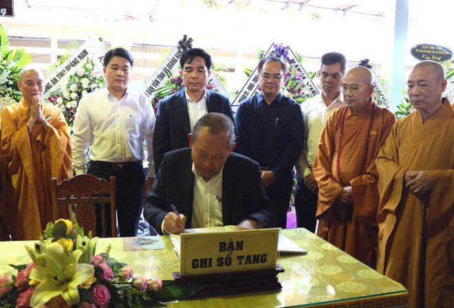 Phó Thủ tướng Trương Hòa Bình dự tang lễ Hòa thượng Thích Thiện Duyên ảnh 1