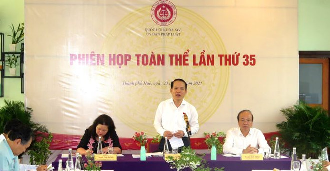 Phiên họp toàn thể lần thứ 35 Ủy ban Pháp luật của Quốc hội ảnh 1
