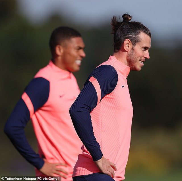 Gareth Bale trên sân tập của Tottenham (Nguồn:Getty Images) Gareth Bale tái xuất Tottenham trong trận gặp West Ham ảnh 1