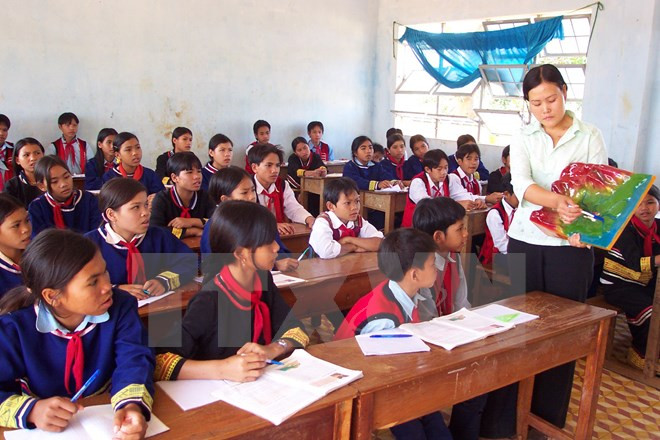 Tăng cường 1.180 cán bộ, công chức về vùng dân tộc thiểu số ảnh 1