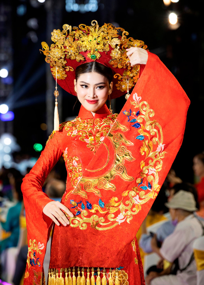 Á HẬU NGỌC THẢO (1).jpg