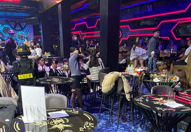 Lâm Đồng: Phát hiện 2 nhóm sử dụng ma túy tại nhà hàng ở Đà Lạt ảnh 1