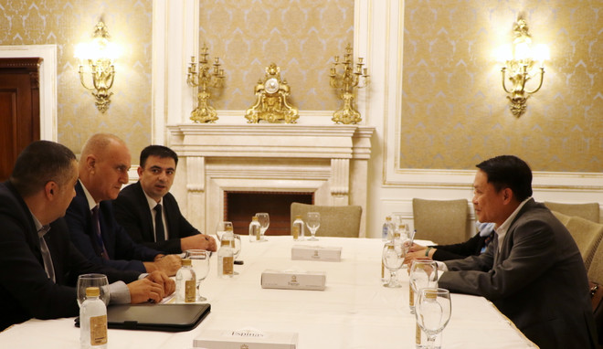 Hình ảnh đoàn TTXVN tham dự Hội nghị Ban chấp hành OANA tại Iran ảnh 2