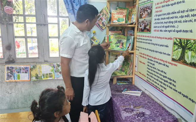 Tủ sách Đinh Hữu Dư: Chắp cánh ước mơ cho học sinh vùng khó ảnh 1