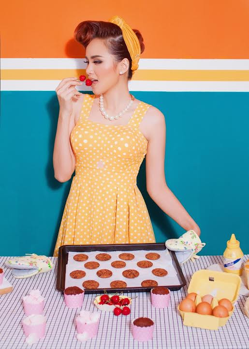 Hoa hậu Diễm Hương: Phụ nữ dù làm bếp hay lau nhà cũng phải đẹp ảnh 6