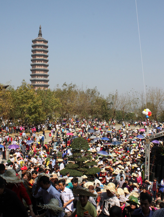 Ninh Bình tưng bừng khai mạc Lễ hội chùa Bái Đính năm 2016 ảnh 2