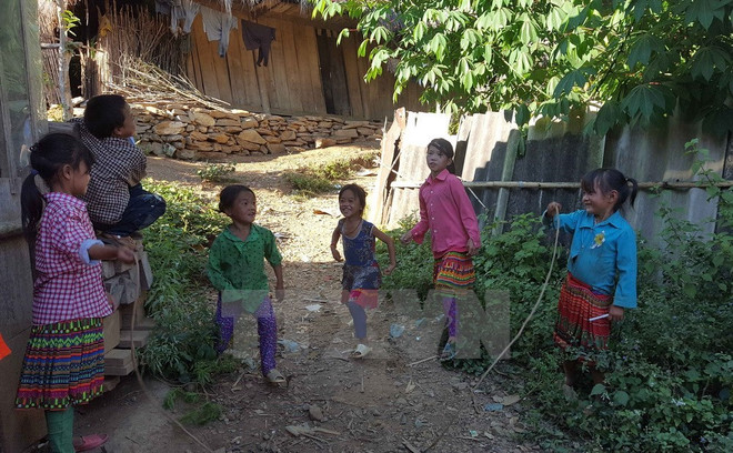 Bắc Kạn: Bác bỏ thông tin tà đạo chi phối 9 nữ sinh tại Nà Bản ảnh 1