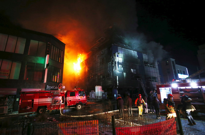 Tổng thống Hàn Quốc cam kết làm rõ vụ hỏa hoạn tại Jecheon ảnh 1