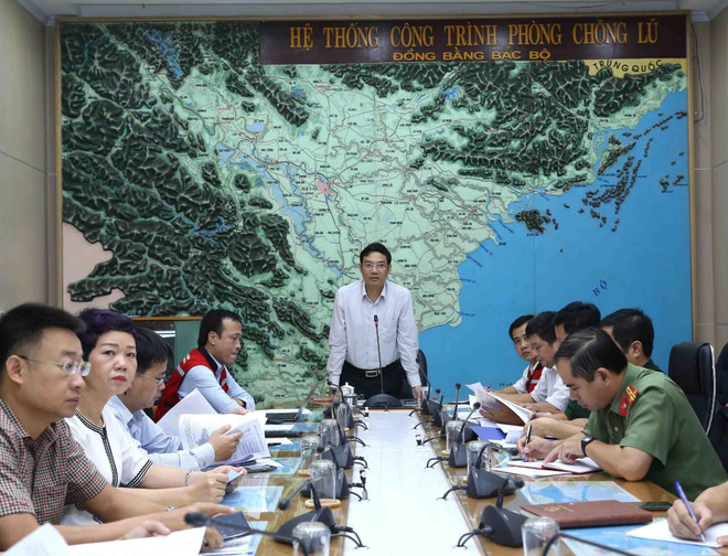 Theo dõi diễn biến áp thấp nhiệt đới, tiếp tục tìm 10 người mất tích ảnh 2