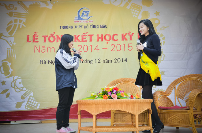 Á hậu Huyền My về trường cũ tri ân thầy cô và tặng học bổng ảnh 3