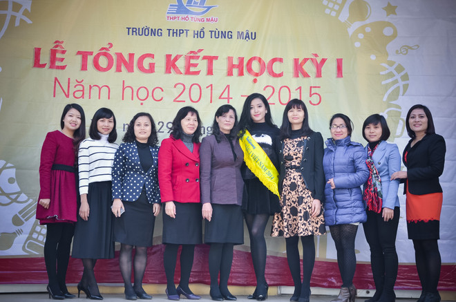 Á hậu Huyền My về trường cũ tri ân thầy cô và tặng học bổng ảnh 7