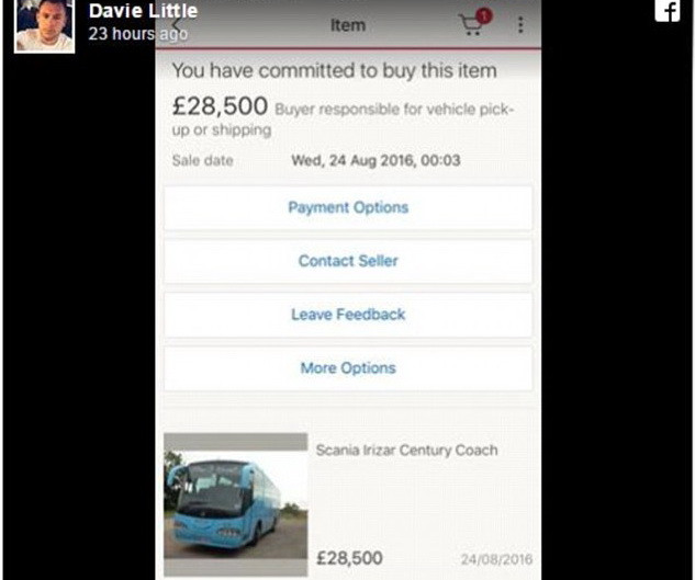 Tỉnh dậy sau khi chè chén, có xe buýt trị giá 30.000 bảng Anh ảnh 1