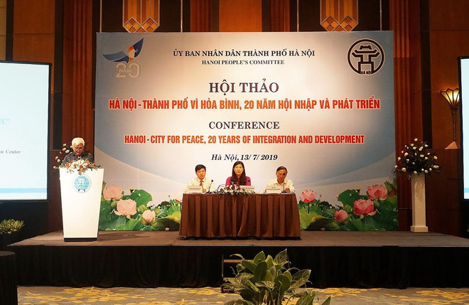 Hà Nội - Thành phố vì hòa bình: 20 năm hội nhập và phát triển ảnh 2