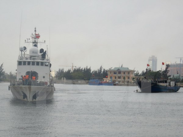 Kịp thời cứu 10 ngư dân gặp nạn trên vùng biển Bà Rịa-Vũng Tàu ảnh 1