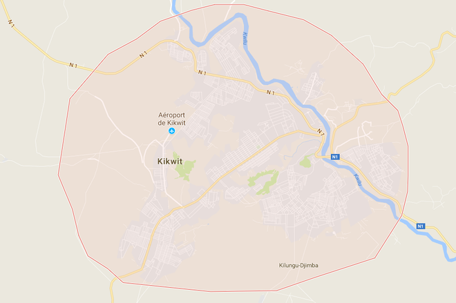 Thi thể nạn nhân nằm la liệt sau vụ tai nạn xe buýt thảm khốc ảnh 1