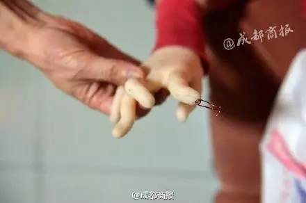 Mua búp bê về làm vợ, ông lão 70 kiện nhà sản xuất vì hàng "rởm" ảnh 5