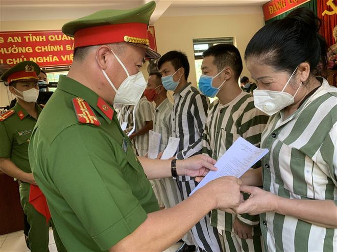 Hướng dẫn cụ thể về đối tượng, trình tự, thủ tục tiến hành xét đặc xá ảnh 2